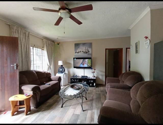 3 BEDROOM HOUSE FOR SALE IN MALVERN